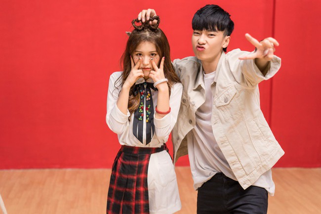 Han Sara li&ecirc;n tục tung chi&ecirc;u để &ldquo;thả th&iacute;nh trai đẹp - Ảnh 11.