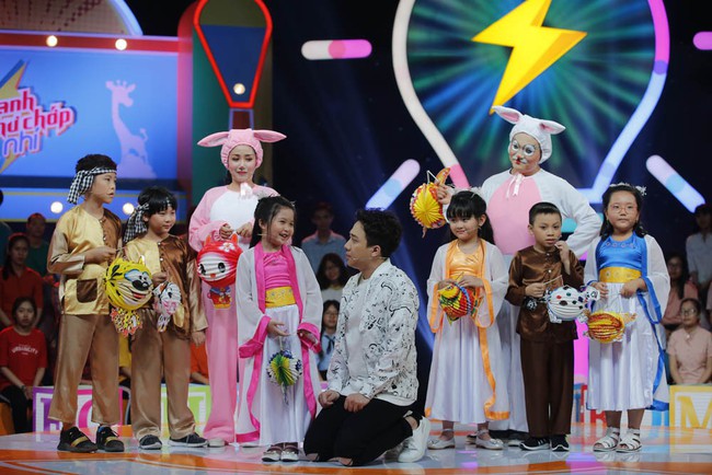 Ốc Thanh V&acirc;n xấu hổ v&igrave; bị cậu b&eacute; th&ocirc;ng minh ch&ecirc; xấu hơn cả... Đại Nghĩa - Ảnh 1.