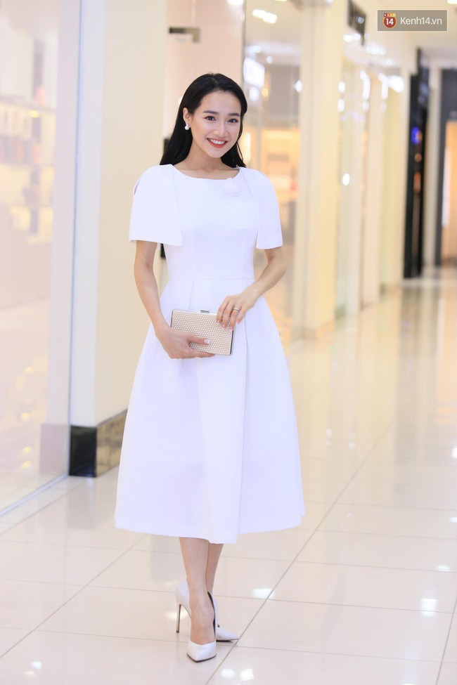 Nh&atilde; Phương chọn v&aacute;y tinh kh&ocirc;i, trang điểm dịu d&agrave;ng nhưng lại lộ khuyết điểm khiến ai thấy cũng quan ngại - Ảnh 1.