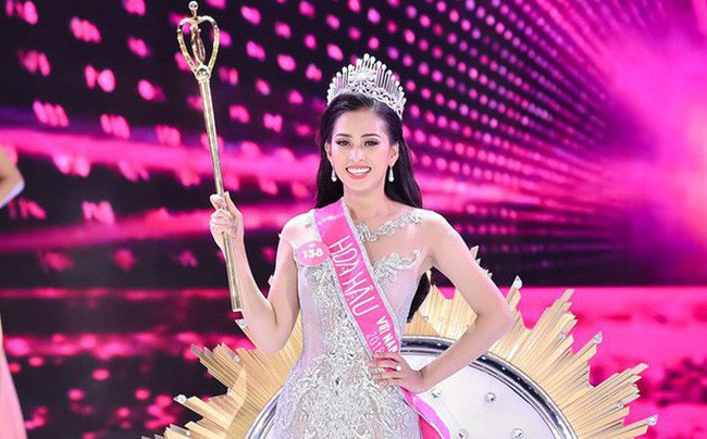 Nhan sắc mộc mạc của tân Hoa hậu Việt Nam 2018: Bỏ lớp trang điểm thật chẳng khác nào nữ chính phim ngôn tình - Ảnh 3. Nhan sắc mộc mạc của tân Hoa hậu Việt Nam 2018: Bỏ lớp trang điểm thật chẳng khác nào nữ chính phim ngôn tình - Ảnh 3.