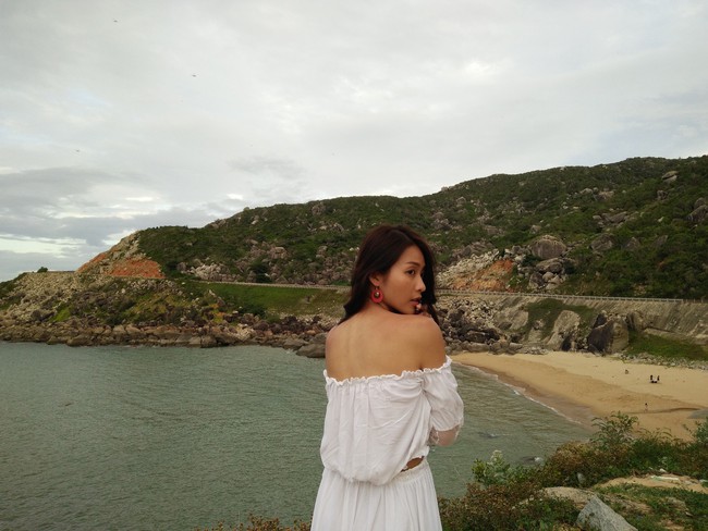 Hậu duệ Mặt trời: Khả Ng&acirc;n cố gắng qu&ecirc;n nhưng cứ đứng trước đại &uacute;y Song Lu&acirc;n l&agrave; lại y&ecirc;u say đắm - Ảnh 2.