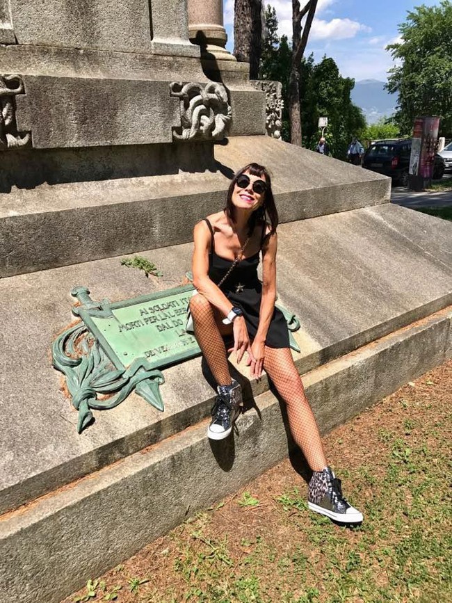 70 tuổi nhưng người phụ nữ n&agrave;y sở hữu body cực chuẩn, cực sexy v&agrave; b&iacute; k&iacute;p được tiết lộ khiến ai cũng giật m&igrave;nh - Ảnh 3.