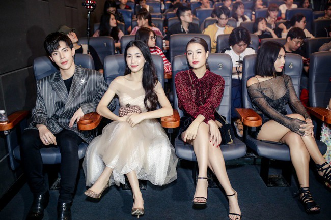 Sau loạt ồn &agrave;o tai tiếng, H&ograve;a Minzy rạng rỡ hội ngộ Erik - Đức Ph&uacute;c - Ảnh 8.