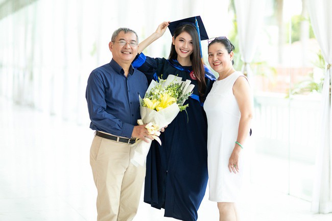 &Aacute; hậu Th&ugrave;y Dung tiết lộ vẫn được bố đưa đ&oacute;n đi học v&igrave; thương con g&aacute;i &uacute;t vất vả - Ảnh 8.