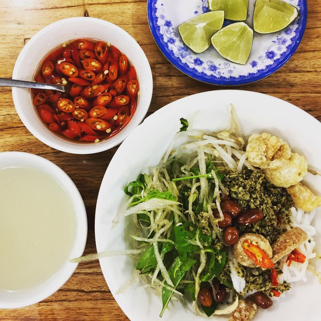 Về miền Trung nếm thử 4 m&oacute;n đặc sản rẻ tiền m&agrave; ngon kh&ocirc;ng cưỡng nổi từ hến - Ảnh 3.