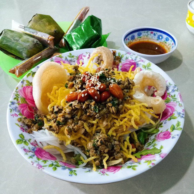 Về miền Trung nếm thử 4 m&oacute;n đặc sản rẻ tiền m&agrave; ngon kh&ocirc;ng cưỡng nổi từ hến - Ảnh 4.