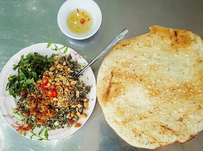 Về miền Trung nếm thử 4 m&oacute;n đặc sản rẻ tiền m&agrave; ngon kh&ocirc;ng cưỡng nổi từ hến - Ảnh 7.