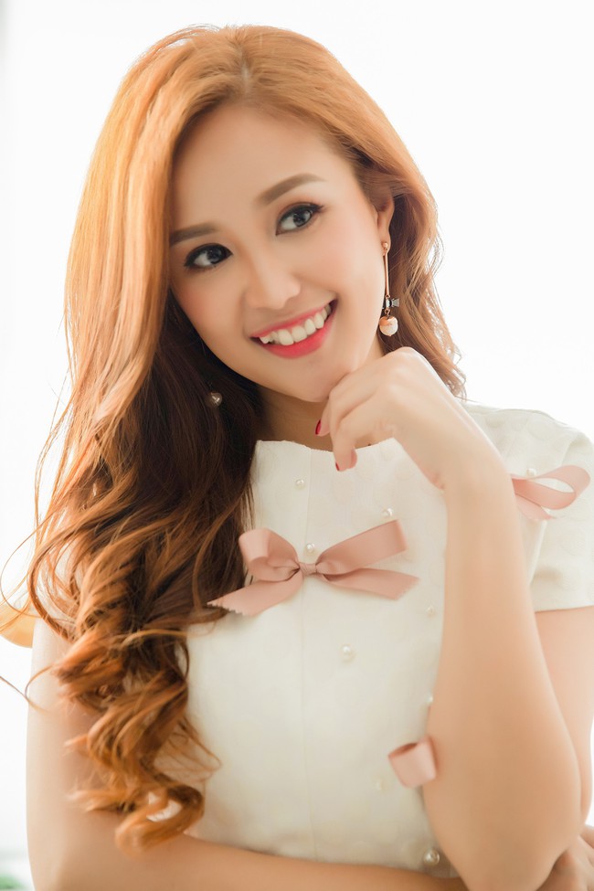 Kh&ocirc;ng c&ograve;n ngố t&agrave;u như &Uacute;t Minh, Phương Hằng ng&agrave;y c&agrave;ng s&agrave;nh điệu, gợi cảm - Ảnh 7.
