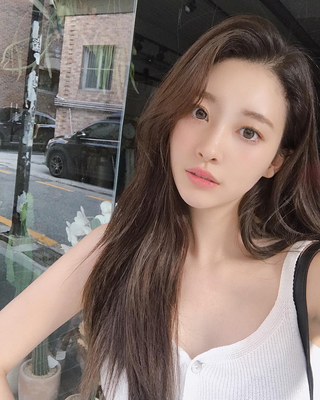 &ldquo;L&atilde;o h&oacute;a ngược&rdquo; kh&ocirc;ng c&ograve;n l&agrave; chuyện xa vời nếu bạn d&ugrave;ng th&ecirc;m 5 sản phẩm n&agrave;y theo lời khuy&ecirc;n từ b&aacute;c sĩ da liễu - Ảnh 5.