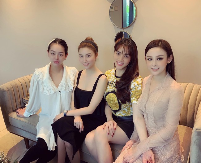 Cuối tuần của c&aacute;c hot mom: Hằng T&uacute;i buồn v&igrave; Sữa chủ tịch kh&ocirc;ng mọc th&ecirc;m răng, b&agrave; x&atilde; B&igrave;nh Minh xinh tươi ở &Uacute;c - Ảnh 6.