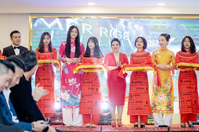 Chăm chỉ đi sự kiện, Mai Phương Th&uacute;y lộ diện mạo ng&agrave;y c&agrave;ng kh&aacute;c lạ - Ảnh 5.