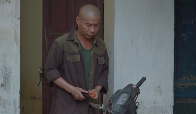 Cầm dao v&agrave; n&oacute;i đ&uacute;ng 1 c&acirc;u n&agrave;y, C&ocirc;ng L&yacute; đ&atilde; trở th&agrave;nh nh&acirc;n vật đ&aacute;nh sợ nhất Những c&ocirc; g&aacute;i trong th&agrave;nh phố - Ảnh 5.