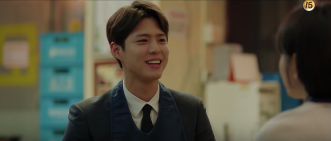 Cứ hễ phi c&ocirc;ng trẻ l&agrave;m tăng ca l&agrave; Song Hye Kyo lại l&agrave;m điều đ&aacute;ng y&ecirc;u n&agrave;y - Ảnh 7.