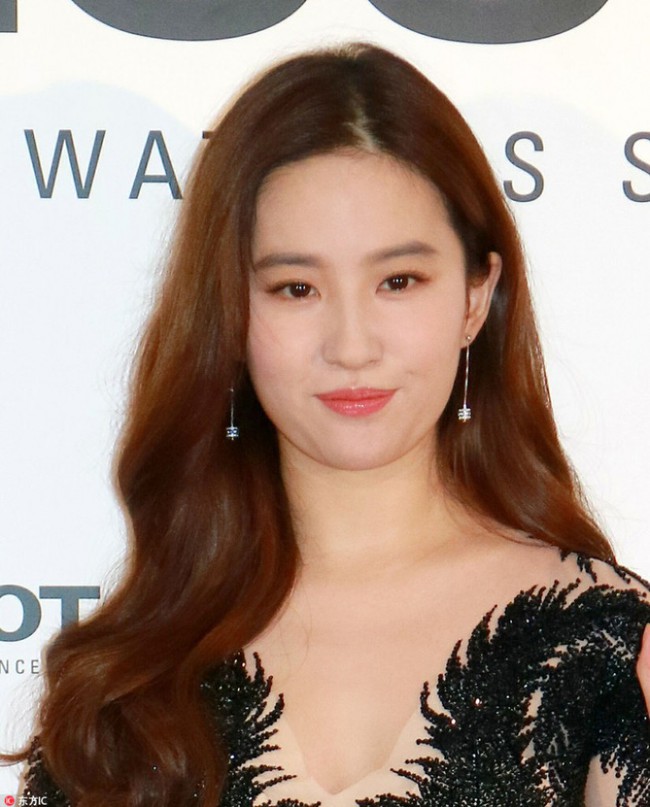 Mỹ nh&acirc;n Cbiz v&agrave; Thử th&aacute;ch 10 năm: Người vụt s&aacute;ng trở th&agrave;nh nữ thần nhan sắc, kẻ ng&atilde; ngựa với b&ecirc; bối đời tư - Ảnh 30.