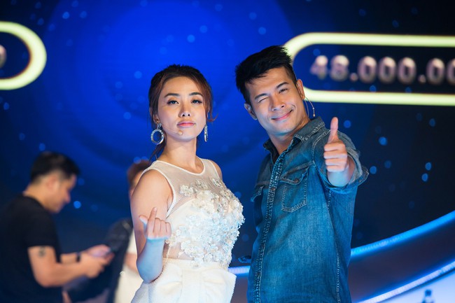 Minh Tiệp gan dạ th&uacute; nhận th&acirc;n thiết với Lan Phương ngay trước mặt b&agrave; x&atilde; - Ảnh 3.