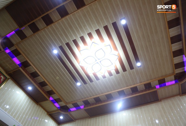 Về thăm nh&agrave; Văn Hậu, ph&aacute;t hiện m&oacute;n qu&agrave; đầu ti&ecirc;n em &uacute;t ĐT Việt Nam mua cho cha mẹ bằng đồng lương kiếm được - Ảnh 4.