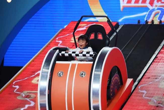 &ldquo;Con g&aacute;i&rdquo; Trấn Th&agrave;nh trả lời thần tốc, ghi danh kỷ lục tại Nhanh Như Chớp Nh&iacute; - Ảnh 1.