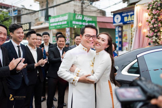 Sau đ&aacute;m cưới với vợ k&eacute;m 19 tuổi, NSND Trung Hiếu: T&ocirc;i kh&ocirc;ng c&oacute; cả đ&ecirc;m t&acirc;n h&ocirc;n! - Ảnh 2.
