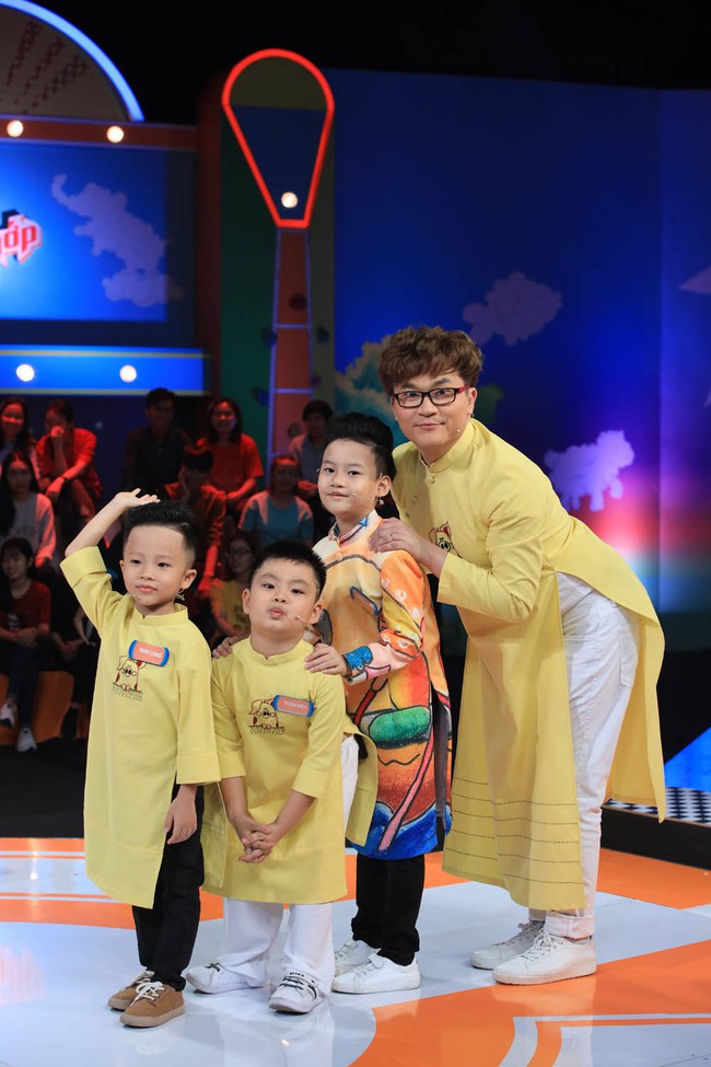 L&acirc;u ng&agrave;y hội ngộ, Đại Nghĩa - V&acirc;n Trang thi nhau &ldquo;d&igrave;m h&agrave;ng&rdquo; Trấn Th&agrave;nh kh&ocirc;ng thương tiếc  - Ảnh 5.