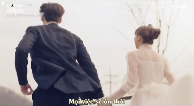 Phụ lục t&igrave;nh y&ecirc;u: Mới tập đầu, Lee Jong Suk đ&atilde; phải đứng nh&igrave;n Lee Na Young l&ecirc;n xe hoa với người kh&aacute;c - Ảnh 11.