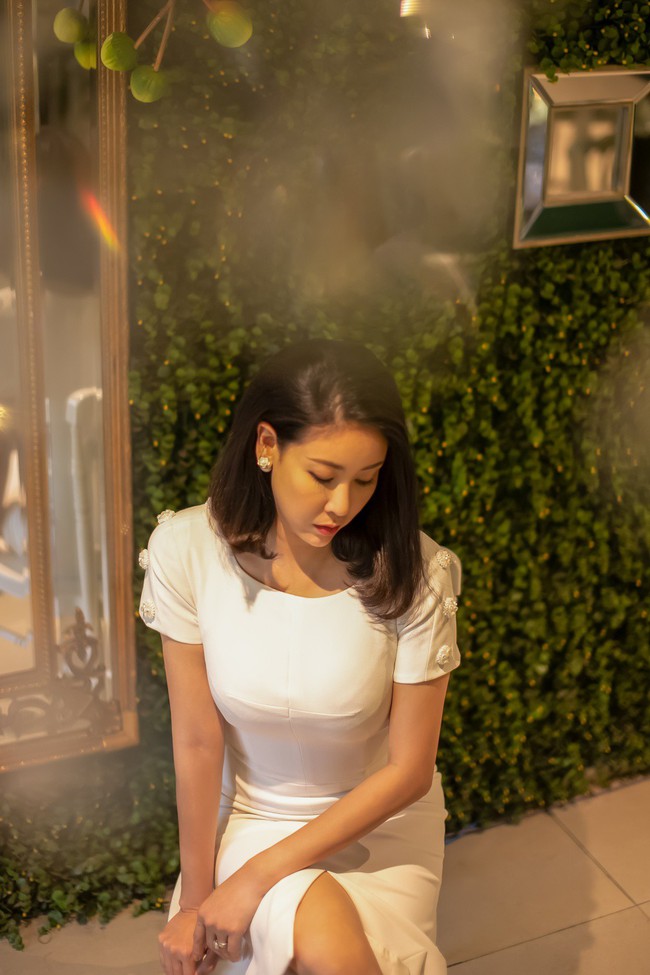 42 tuổi, H&agrave; Kiều Anh đ&aacute;nh bật d&agrave;n mĩ nh&acirc;n showbiz với nhan sắc vượt thời gian - Ảnh 1.