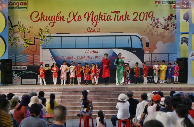 Chuyến xe nghĩa t&igrave;nh chở miễn ph&iacute; 600 sinh vi&ecirc;n v&agrave; lao động ngh&egrave;o ở S&agrave;i G&ograve;n về qu&ecirc; ăn Tết Kỷ Hợi 2019 - Ảnh 5.