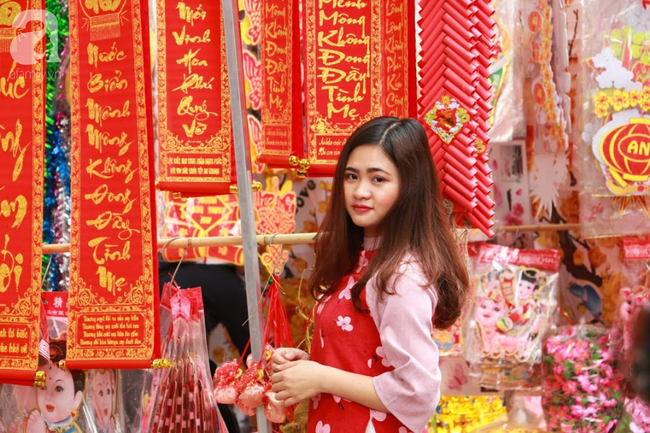 Đến phố H&agrave;ng M&atilde; ngắm thi&ecirc;n hạ du xu&acirc;n, hưởng kh&ocirc;ng kh&iacute; nhộn nhịp mới thấy Tết đến gần lắm rồi! - Ảnh 14.