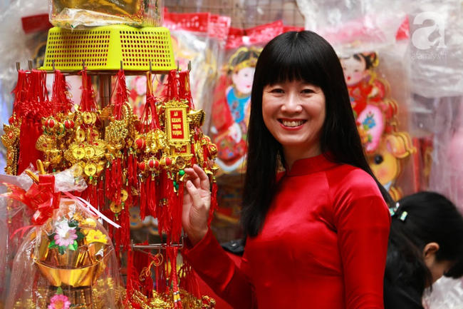 Đến phố H&agrave;ng M&atilde; ngắm thi&ecirc;n hạ du xu&acirc;n, hưởng kh&ocirc;ng kh&iacute; nhộn nhịp mới thấy Tết đến gần lắm rồi! - Ảnh 16.