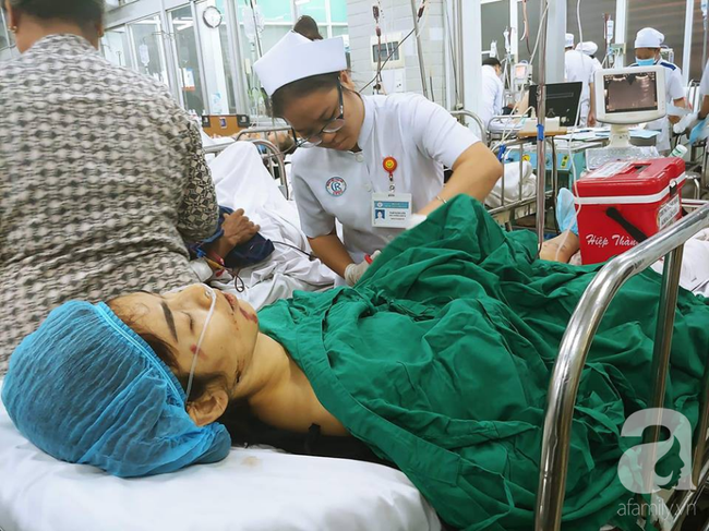 Th&ocirc;ng tin mới nhất: 2 nạn nh&acirc;n trong vụ container t&ocirc;ng loạt xe m&aacute;y ở Long An sắp được xuất viện - Ảnh 4.