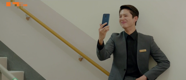 Lần đầu gọi video với phi c&ocirc;ng trẻ, Song Hye Kyo đ&atilde; bối rối thế n&agrave;y đ&acirc;y - Ảnh 10.