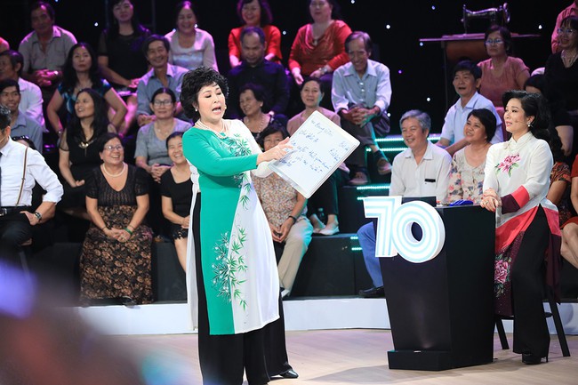 Hồng V&acirc;n ngẩn ngơ khi bị cản trở chuyện t&aacute;n tỉnh L&yacute; Đức  - Ảnh 13.