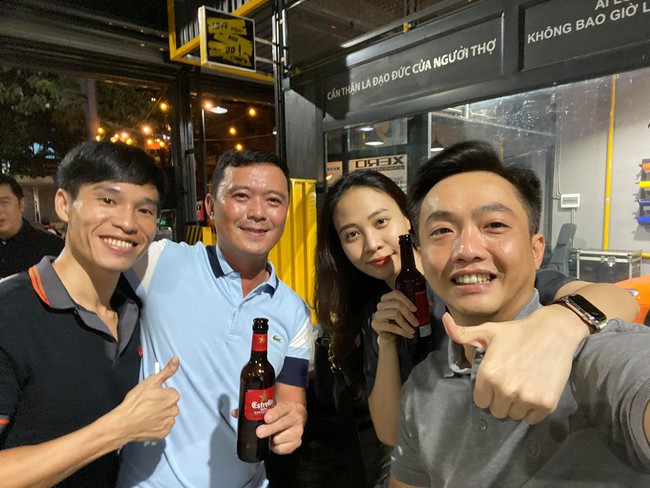 &ldquo;Soi&rdquo; nhất cử nhất động của sao Việt 17/10 - Ảnh 3.