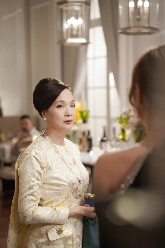 NSND L&ecirc; Khanh t&aacute;i xuất m&agrave;n ảnh rộng sau 20 năm, đẹp đ&agrave;i c&aacute;t, ki&ecirc;u sa chẳng k&eacute;m cạnh Lan Ngọc - Ảnh 5.