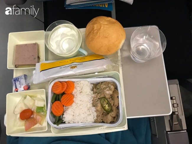 Bộ sưu tập bữa ăn trên máy bay của chàng trai 30 tuổi đi 34 quốc gia khiến ai cũng trầm trồ thích thú - Ảnh 25.