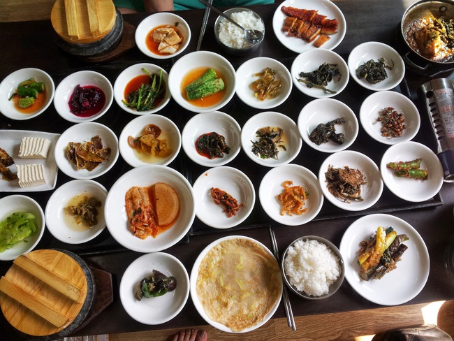Đường phố Hàn luôn rợp trời những quý cô sở hữu thân hình lý tưởng, và đây là 6 bí quyết giữ dáng của phái đẹp nước này - Ảnh 5. Đường phố Hàn luôn rợp trời những quý cô sở hữu thân hình lý tưởng, và đây là 6 bí quyết giữ dáng của phái đẹp nước này - Ảnh 5.