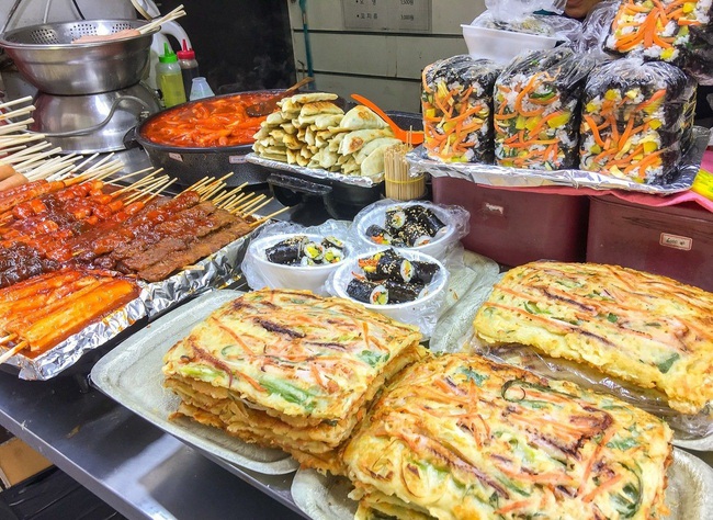 Đường phố Hàn luôn rợp trời những quý cô sở hữu thân hình lý tưởng, và đây là 6 bí quyết giữ dáng của phái đẹp nước này - Ảnh 6. Đường phố Hàn luôn rợp trời những quý cô sở hữu thân hình lý tưởng, và đây là 6 bí quyết giữ dáng của phái đẹp nước này - Ảnh 6.