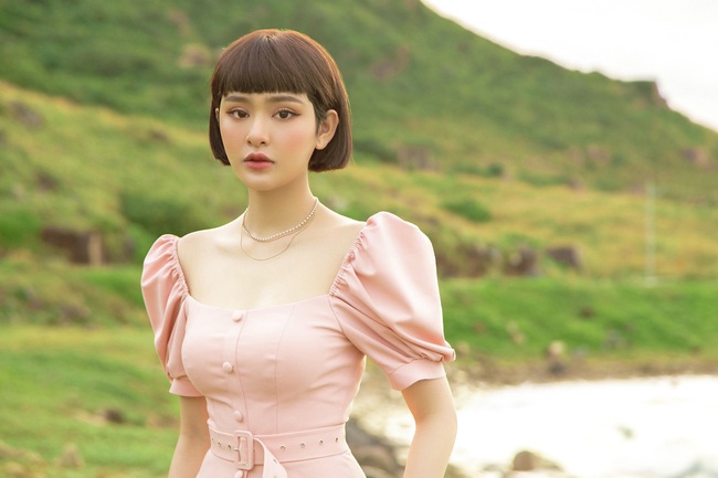 Hiền Hồ xinh như búp bê nhưng vẫn bị "chàng tiểu tam" giật chồng - Ảnh 7. Hiền Hồ xinh như búp bê nhưng vẫn bị "chàng tiểu tam" giật chồng - Ảnh 7.