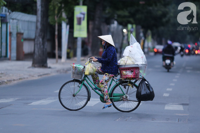 Trời lạnh phía Nam nhiều người nhập viện do mắc các bệnh đường hô hấp - Ảnh 1.