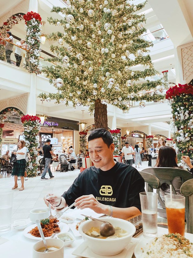 Soi nhất cử nhất động của sao Việt 17/12 - Ảnh 11.