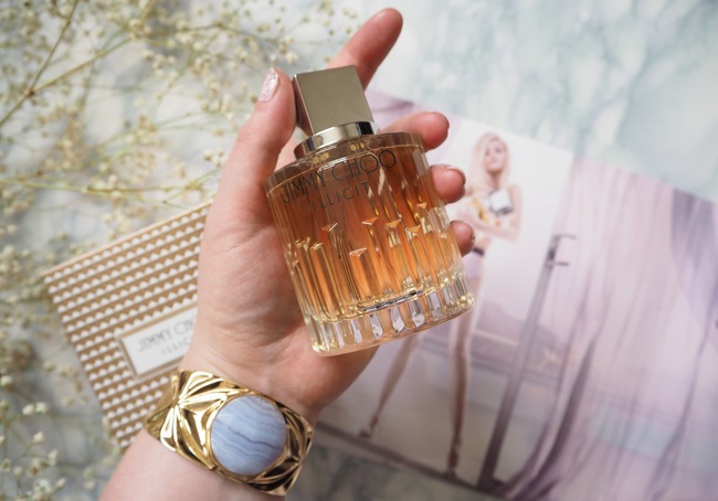 Nàng hot blogger bày 5 lọ nước hoa chuẩn xịn giúp các chị em ghi điểm hoàn hảo dịp Giáng Sinh - Ảnh 5. Nàng hot blogger bày 5 lọ nước hoa chuẩn xịn giúp các chị em ghi điểm hoàn hảo dịp Giáng Sinh - Ảnh 5.