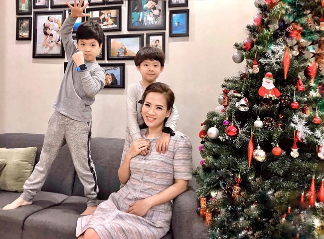 Soi nhất cử nhất động của sao Việt 21/12 - Ảnh 12. Soi nhất cử nhất động của sao Việt 21/12 - Ảnh 12.