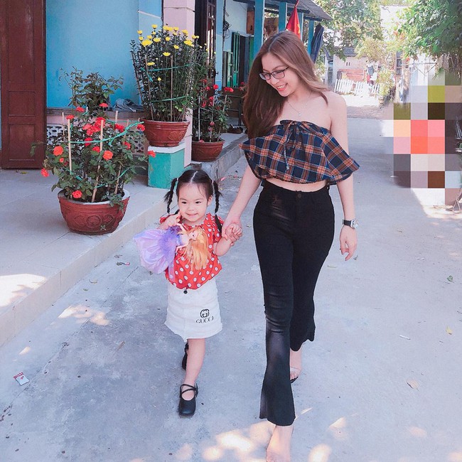 Antifan ph&aacute; tan m&ugrave;a Tết của Nhật L&ecirc; - bạn g&aacute;i Quang Hải: M&ugrave;ng 2 bị mắng hớ h&ecirc;nh, m&ugrave;ng 8 bị đ&ograve;i cắt lưỡi - Ảnh 2.