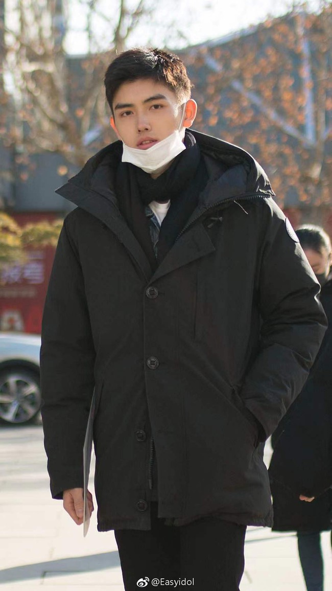 Nam thần con nh&agrave; n&ograve;i Cbiz g&acirc;y n&aacute;o loạn Học viện điện ảnh Bắc Kinh: Đi thi th&ocirc;i m&agrave; c&oacute; cần phải đẹp trai thế kh&ocirc;ng? - Ảnh 5.