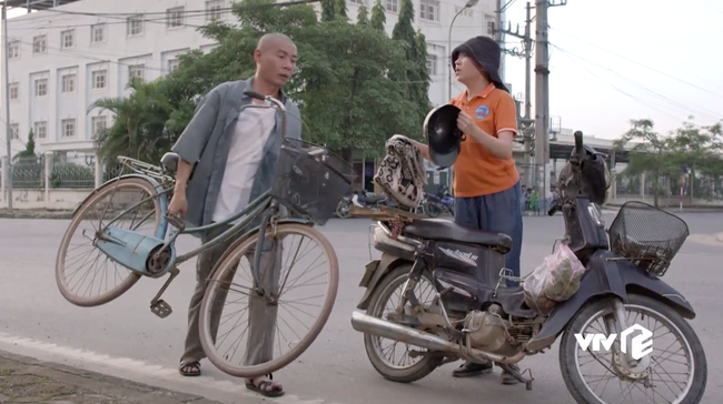 Những c&ocirc; g&aacute;i trong th&agrave;nh phố: Lỡ tốt bụng gi&uacute;p đỡ h&agrave;ng x&oacute;m, C&ocirc;ng L&yacute; bị em g&aacute;i mắng chửi v&igrave; dại g&aacute;i - Ảnh 5.