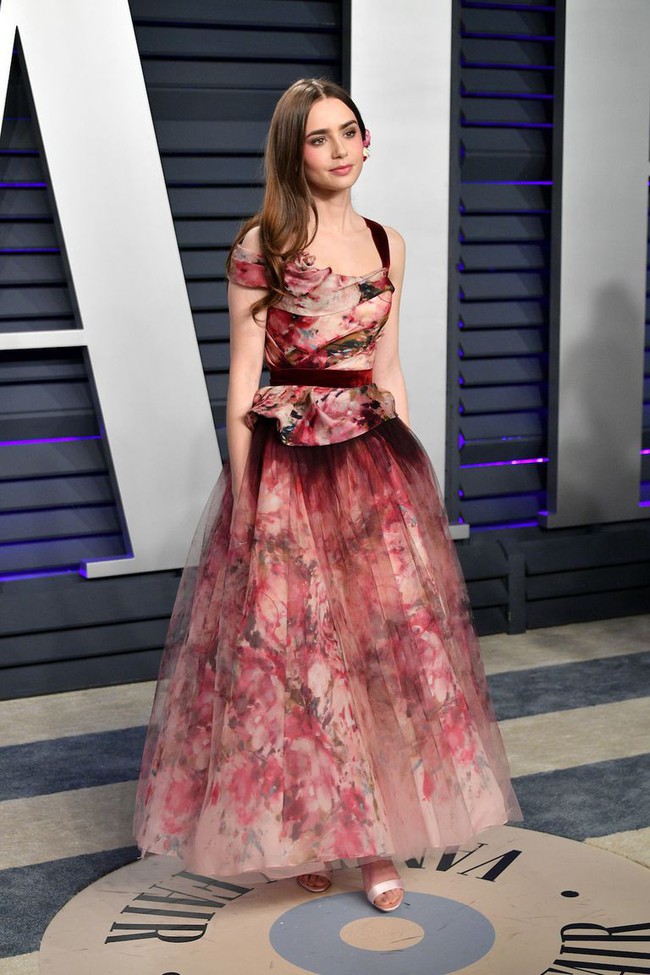 Tiệc hậu Oscar 2019: Tr&aacute;i với thảm đỏ nhạt nhẽo, loạt sao thi nhau thả r&ocirc;ng, hở bạo, c&oacute; thiết kế mặc m&agrave; như kh&ocirc;ng - Ảnh 14.