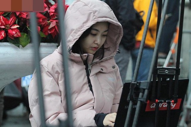 Cận cảnh nhan sắc c&aacute;c BTV, MC quốc tế g&acirc;y sốt khi t&aacute;c nghiệp tại Việt Nam v&agrave;i ng&agrave;y qua - Ảnh 9.