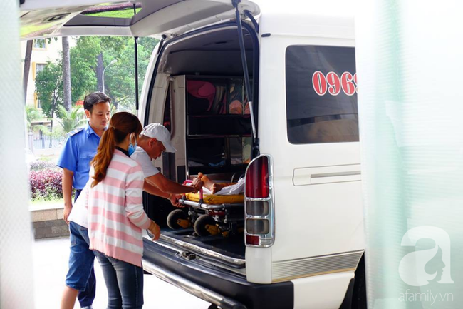 Bác sĩ vội vã trở lại viện, xuyên màn đêm cứu chân bé gái 13 tuổi trong ngày Thầy thuốc Việt Nam - Ảnh 2.
