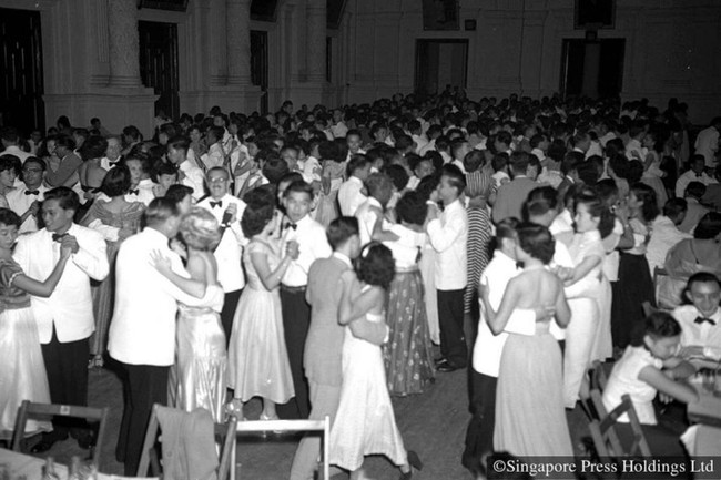 H&igrave;nh ảnh người Singapore đ&oacute;n Tết &acirc;m lịch trong qu&aacute; khứ v&agrave; hiện tại - Ảnh 2.