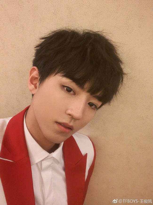 Những lời ch&uacute;c nhuộm đỏ Weibo m&ugrave;ng 1 Tết của Angela Baby, Dương Mịch c&ugrave;ng d&agrave;n sao đ&igrave;nh đ&aacute;m Cbiz - Ảnh 2.