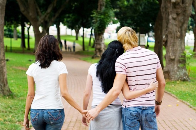 D&ugrave; l&agrave; đ&agrave;n &ocirc;ng hay đ&agrave;n b&agrave; th&igrave; cũng phải giữ nh&acirc;n phẩm của m&igrave;nh, đừng lấy l&yacute; do bao biện cho chuyện ngoại t&igrave;nh! - Ảnh 2.